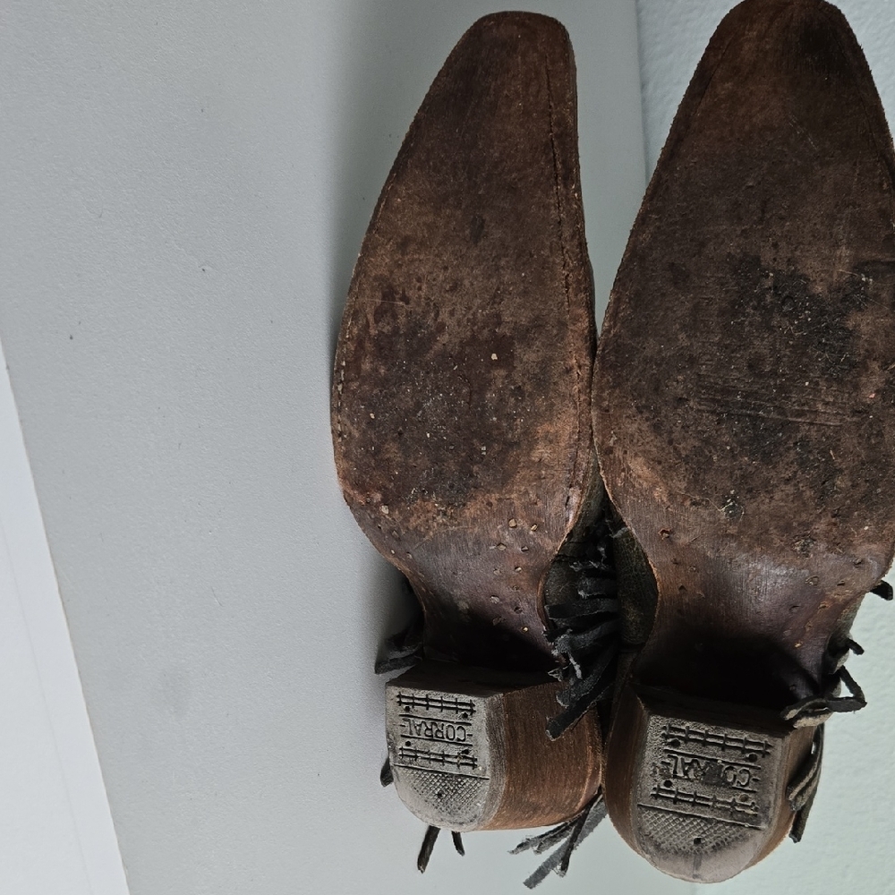 Vintage Leather Heeled Boots with Fringe - Picture 13 of 13